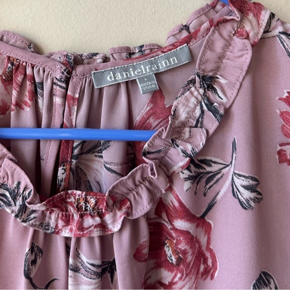 Danielrainn Floral Pink Sleeveless Top - Picture 3 of 6